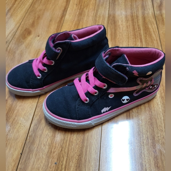 Gymboree size 13 sneakers - Picture 2 of 4